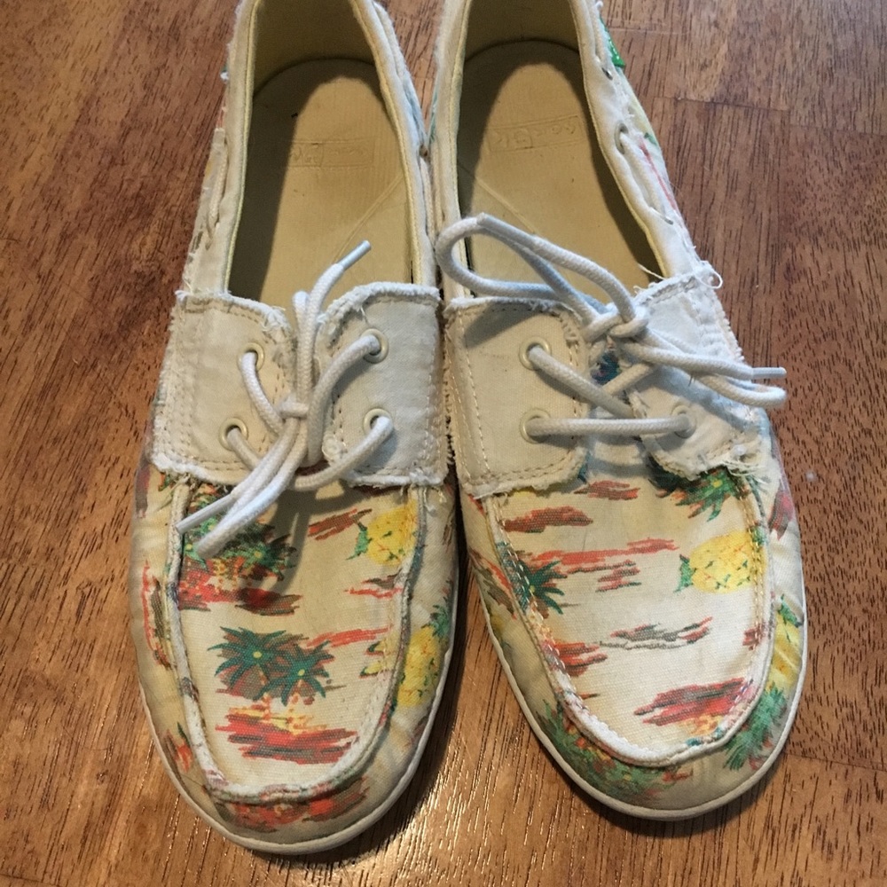 Women’s Sanuk Shoes